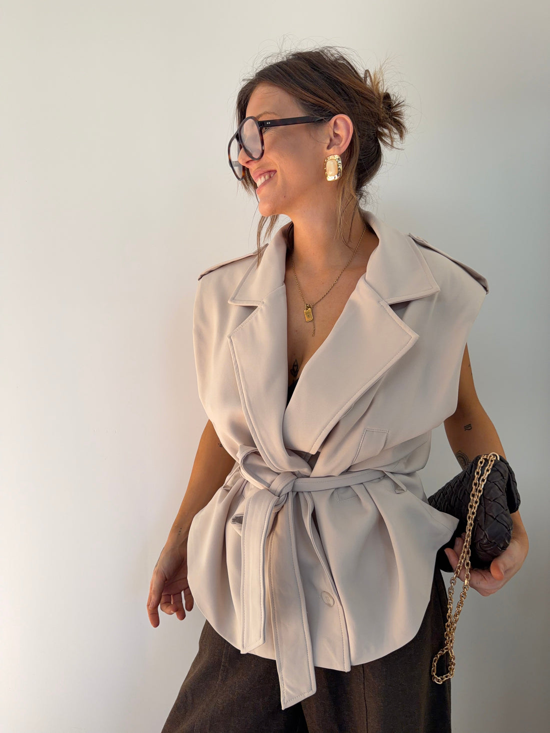 Blazer sans manche ceinturé - beige